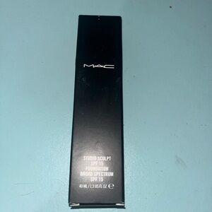 MAC NC15 Studio Sculpt Foundation NIB